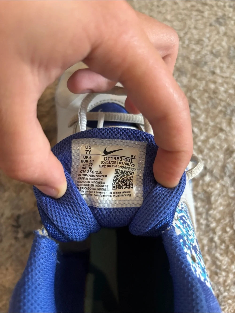 Nike team hustle digital pixel size 7 youth US
